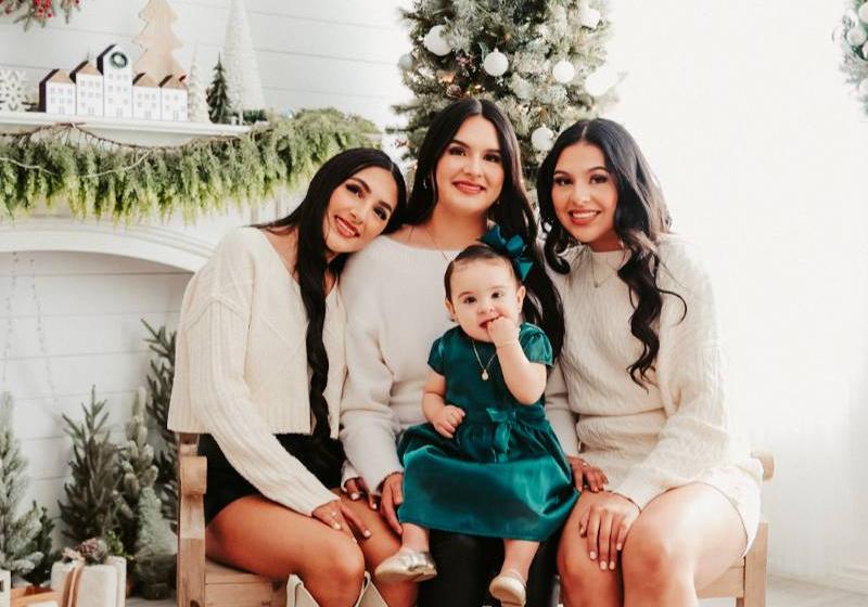 Ashley Renteria (right) with Her Sisters Alexandra (middle), Sherlyn (left) and Aislynn (lower middle)