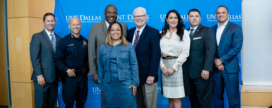 state org representatives in group photo