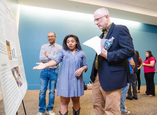 Asia Penelton Highlights Her Research Into the Ecological Impact of a Pig Carcass