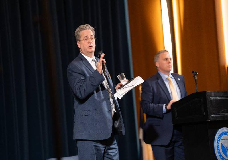 Dr. Jason Garrett, Dean of the School of Business, Introduces President Warren von Eschenbach at the Southern Dallas Region Innovation Summit on Oct. 21, 2025